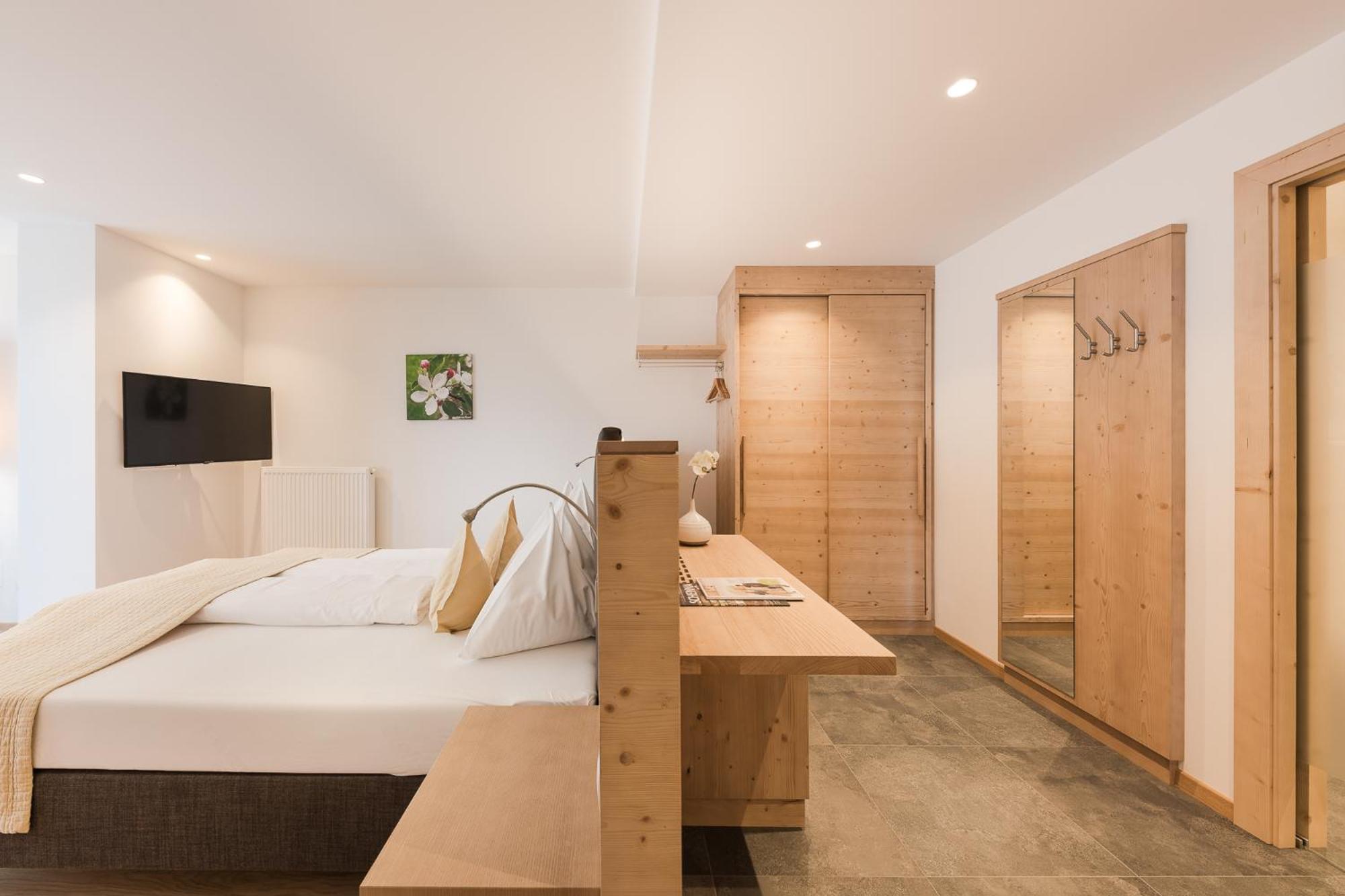 Hotel Kiendl Schenna Kamer foto