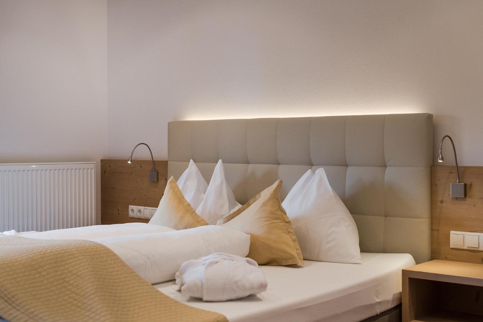 Hotel Kiendl Schenna Kamer foto