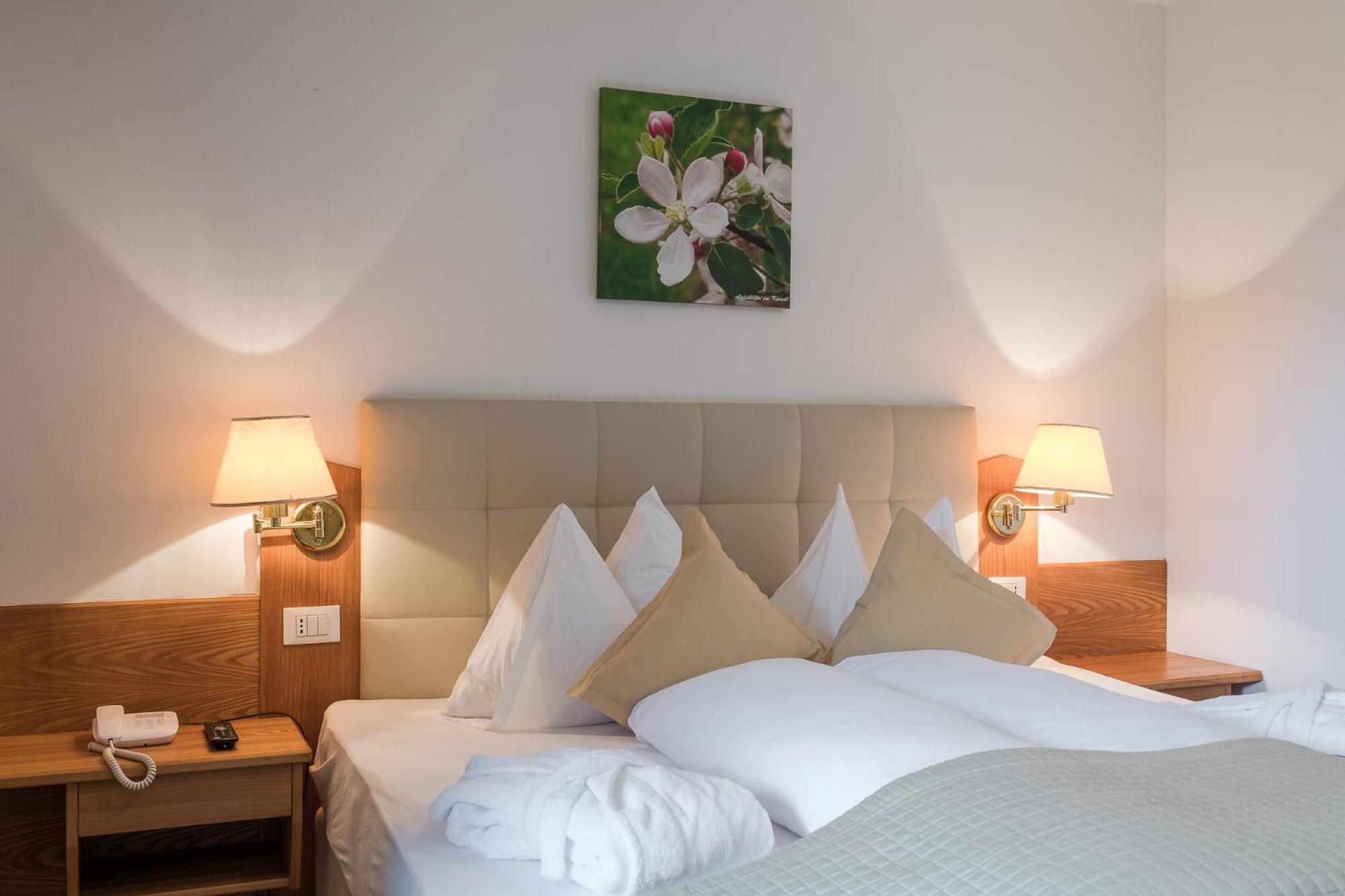 Hotel Kiendl Schenna Kamer foto