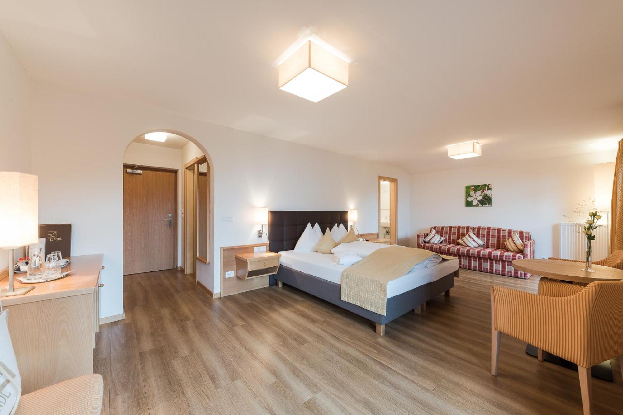 Hotel Kiendl Schenna Kamer foto